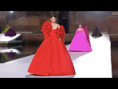 Valentino Haute Couture Fall/Winter 2021/22