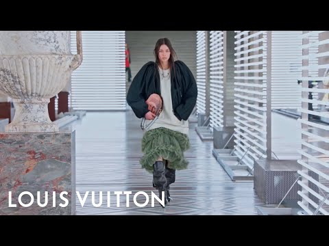 Women’s Fall-Winter 2021 Fashion Show | LOUIS VUITTON