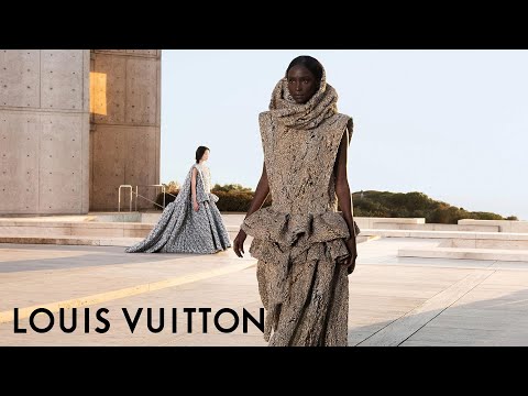 Louis Vuitton Cruise 2023 Fashion Show