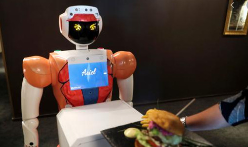 Ariel, il robot dell’Hotel Sky di Johannesburg 