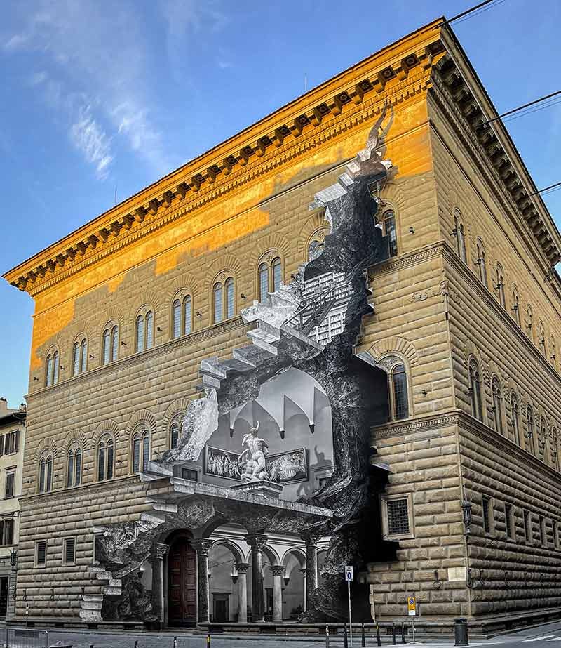 Lo squarcio su Palazzo Strozzi