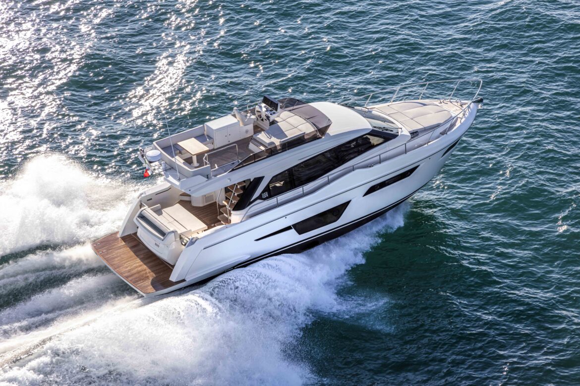 Ferretti Yacht 500