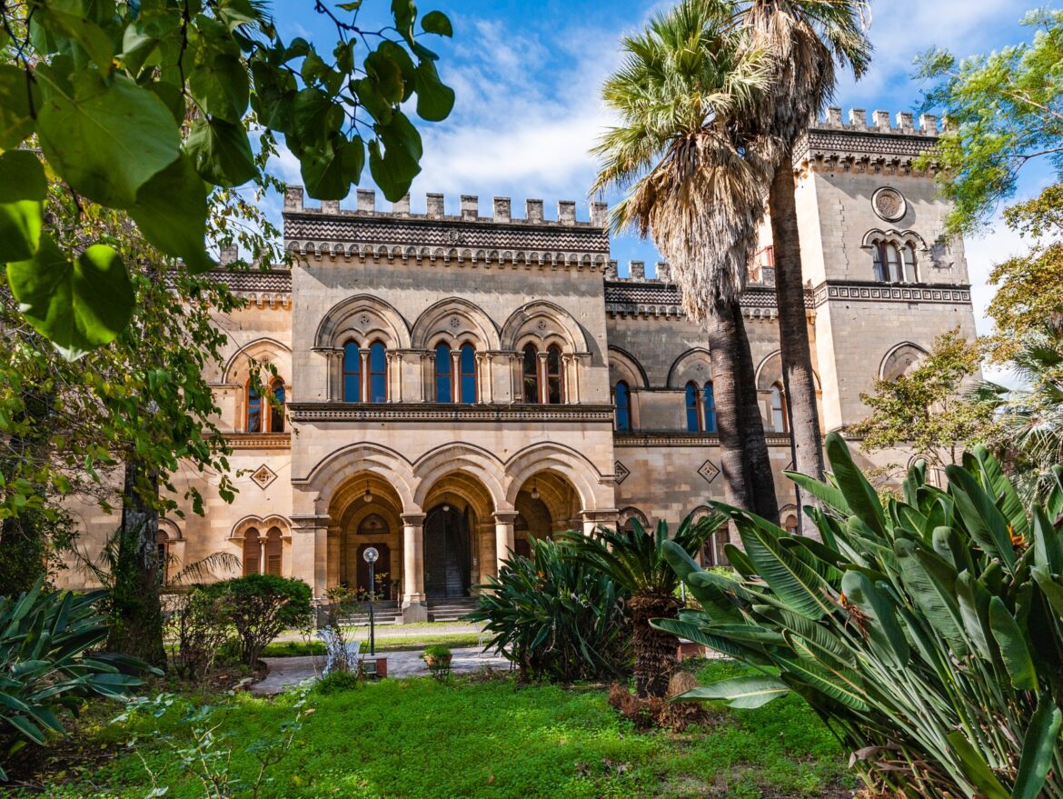 CASTELLO DI ACIREALE, SICILIA