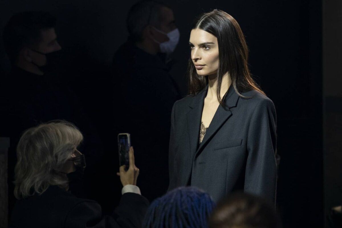 Emily Ratajkowski, Isabelle Adjani Walked the Ami Paris Fall 2022