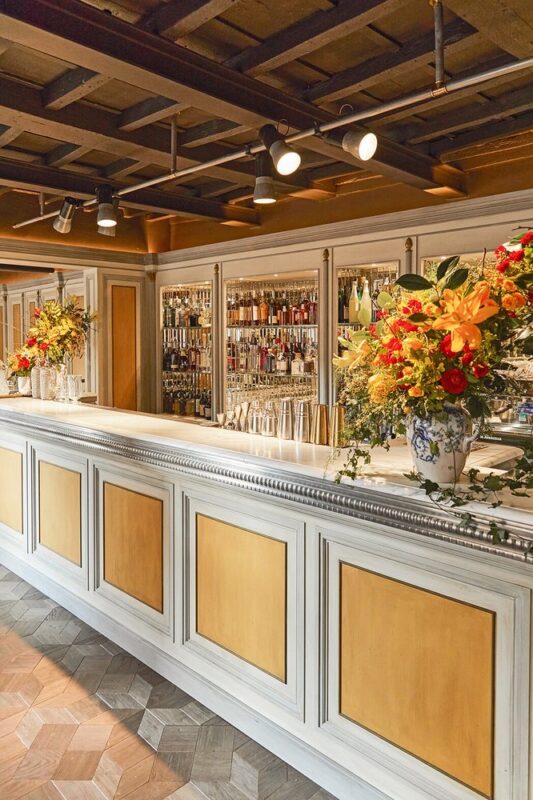 Gucci Bar