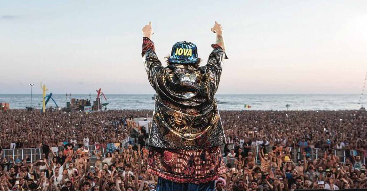 jova beach party