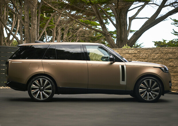 Range Rover SV Carmel