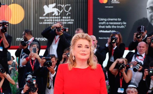 Catherine Deneuve attends the "White Noise" and opening ceremony red carpet at the 79th Venice International Film Festival on August 31, 2022 in Venice, Italy. (Photo by Daniele Venturelli/WireImage)