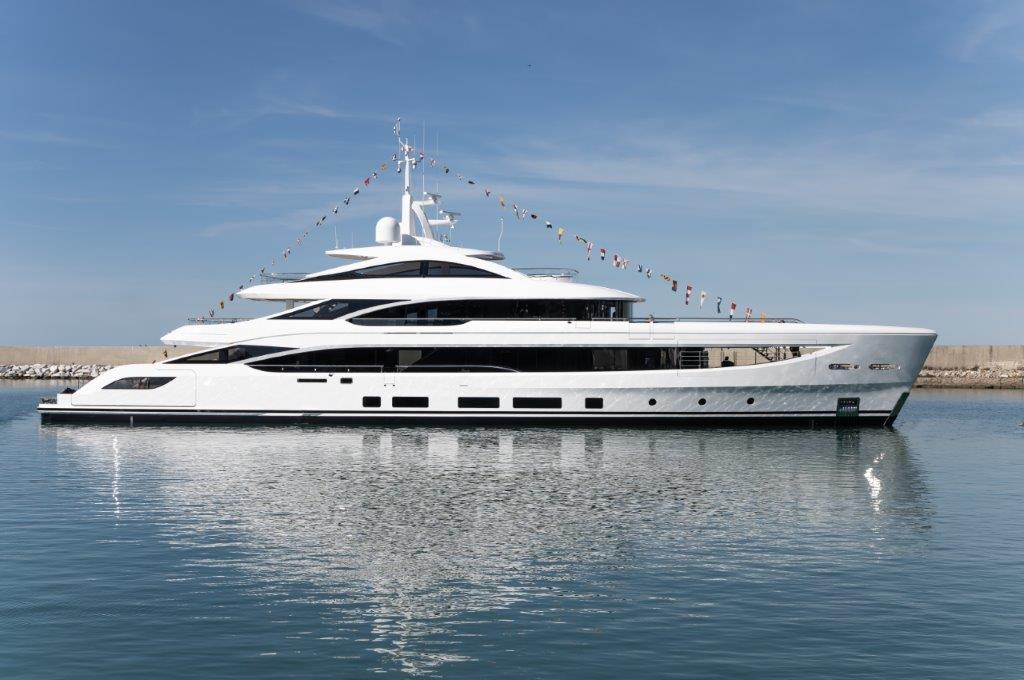 Benetti FB605