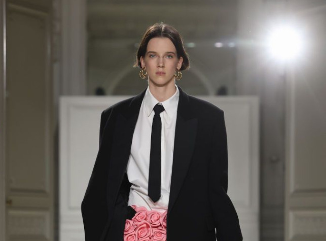 pfw23 valentino