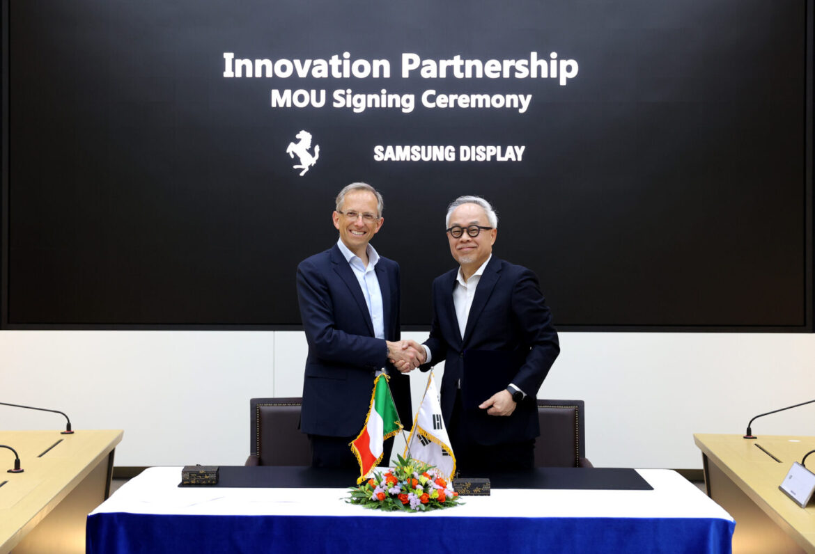 Samsung Dipslay and Ferrari Sign MOU