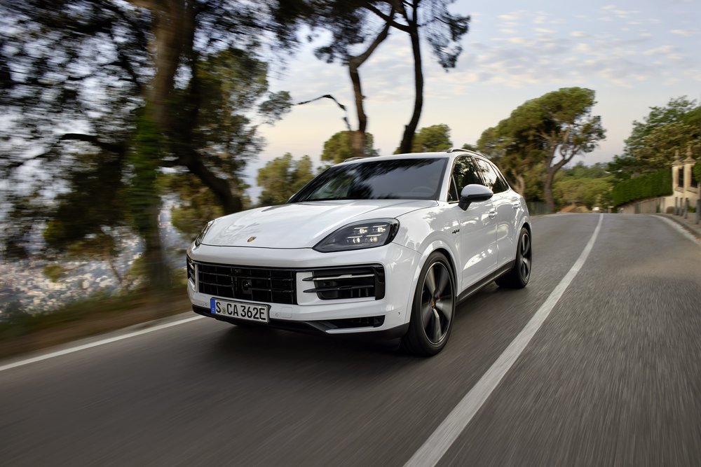 Porsche  E-Hybrid Cayenne