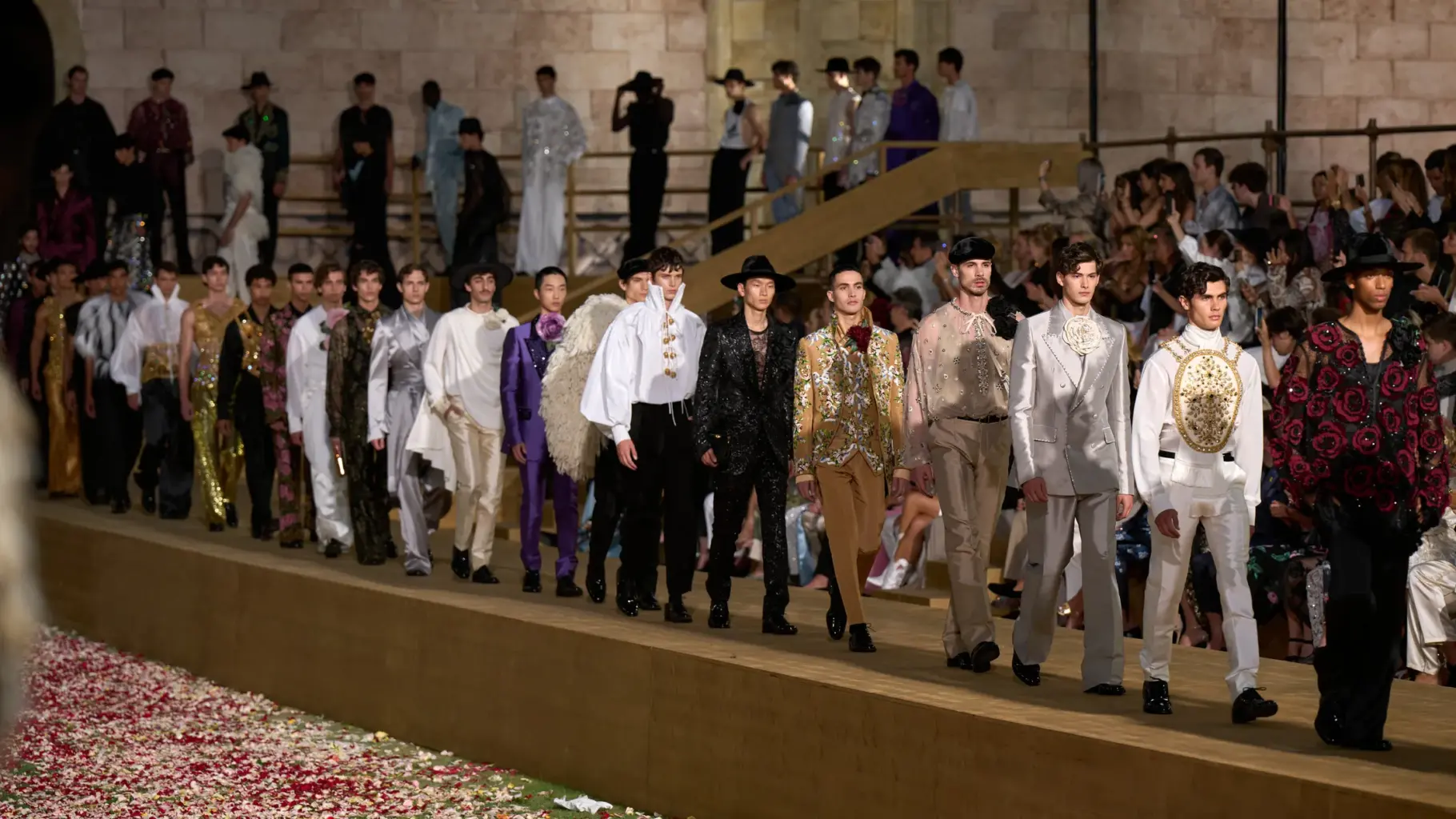 Dolce&Gabbana's Alta Sartoria goes on stage in Sardinia - Montenapo Daily